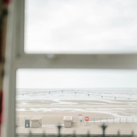 Bed and Breakfast The Chimes On The Sea Blackpool Zewnętrze zdjęcie