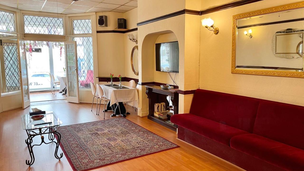 Bed and Breakfast The Chimes On The Sea Blackpool Zewnętrze zdjęcie