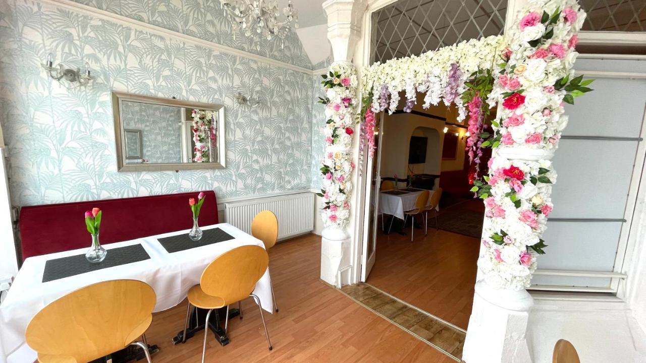 Bed and Breakfast The Chimes On The Sea Blackpool Zewnętrze zdjęcie