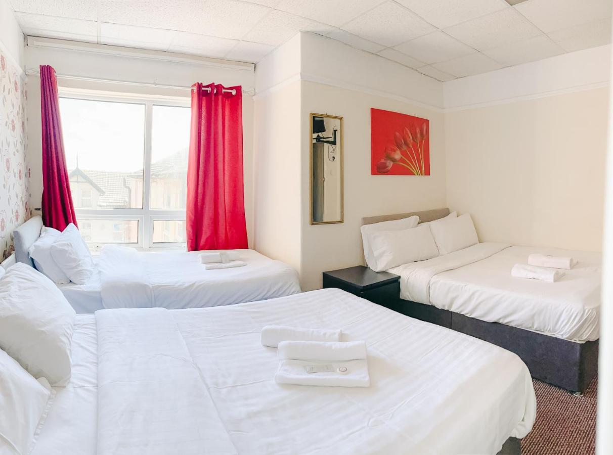 Bed and Breakfast The Chimes On The Sea Blackpool Zewnętrze zdjęcie